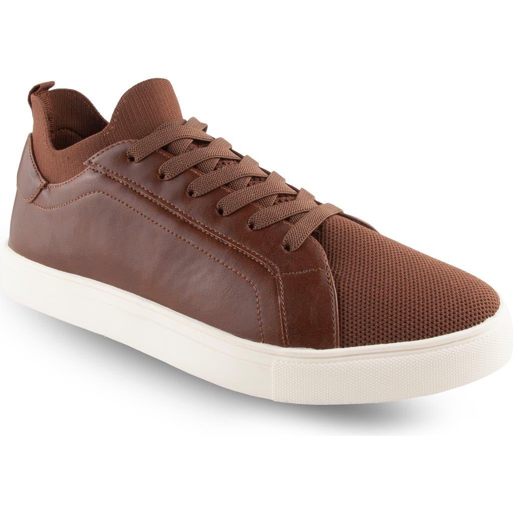 Deer Stags Dominic Low Top Sneaker In Brown