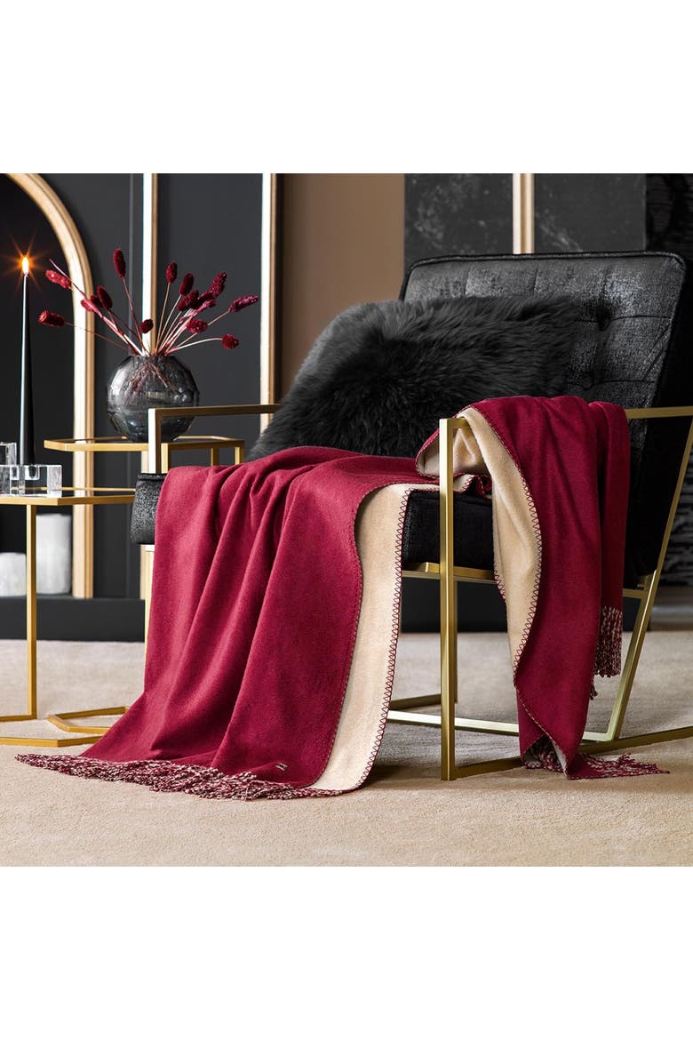 Marinetti throw, Alternate, color, Red