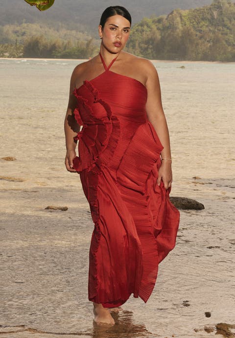Pleated Ruffle Detail Gown (Plus)