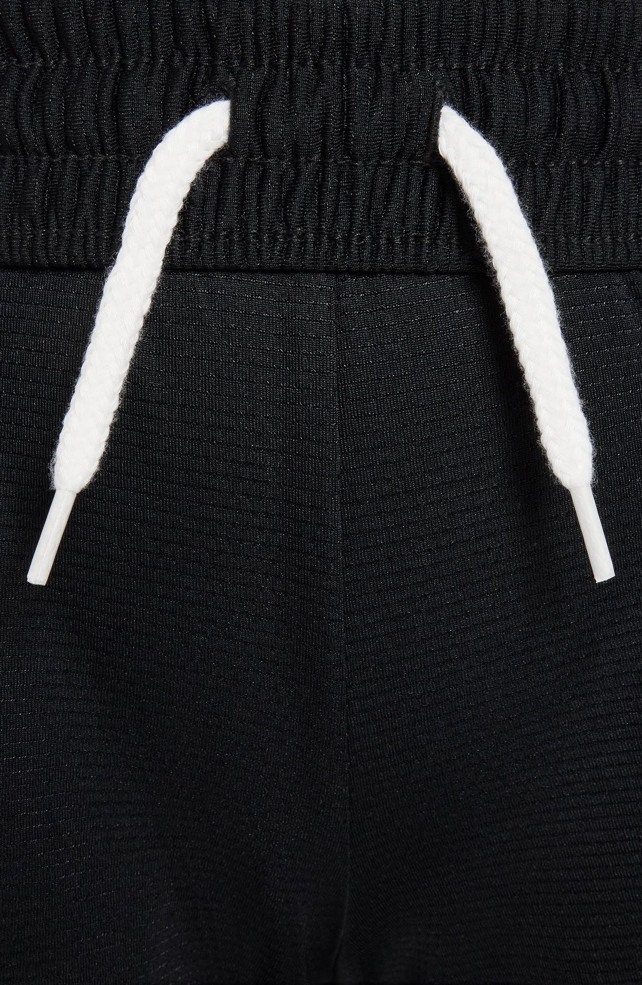 Детские Nike Kids' Dri-FIT DNA Athletic Shorts — фото 8