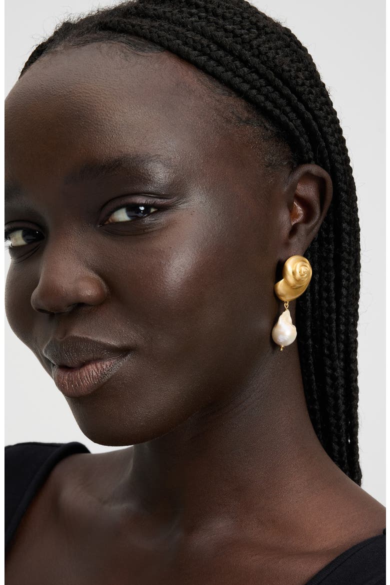 freshwater pearl drop earrings, Alternate, color, GOLD/ PEARL