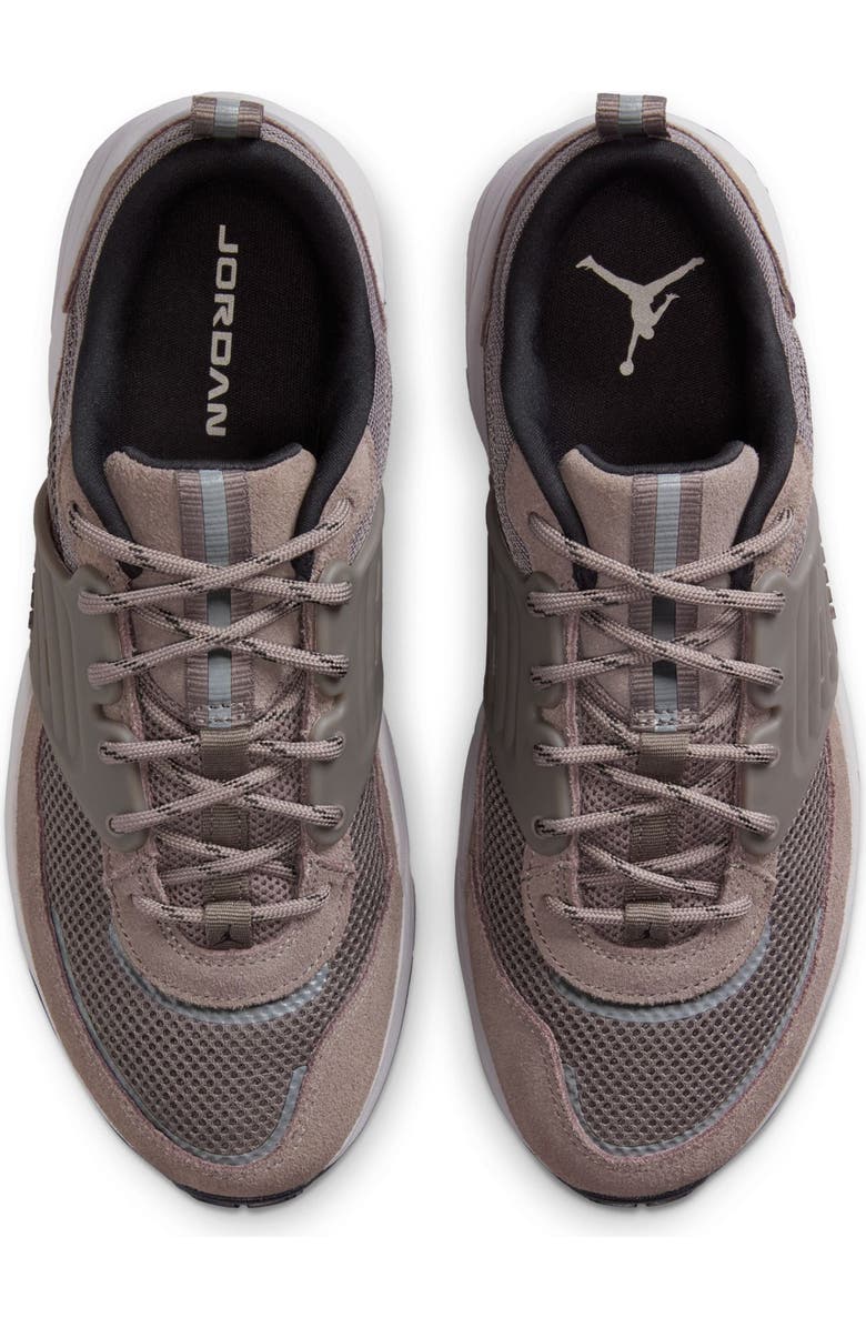 Jordan Trunner O/S Sneaker, Alternate, color, Cave Stone/ Moon Particle