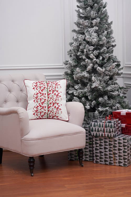C & F Home C&f Home Berries Tree Printed Christmas Throw Pillow, 13" X 20" In White