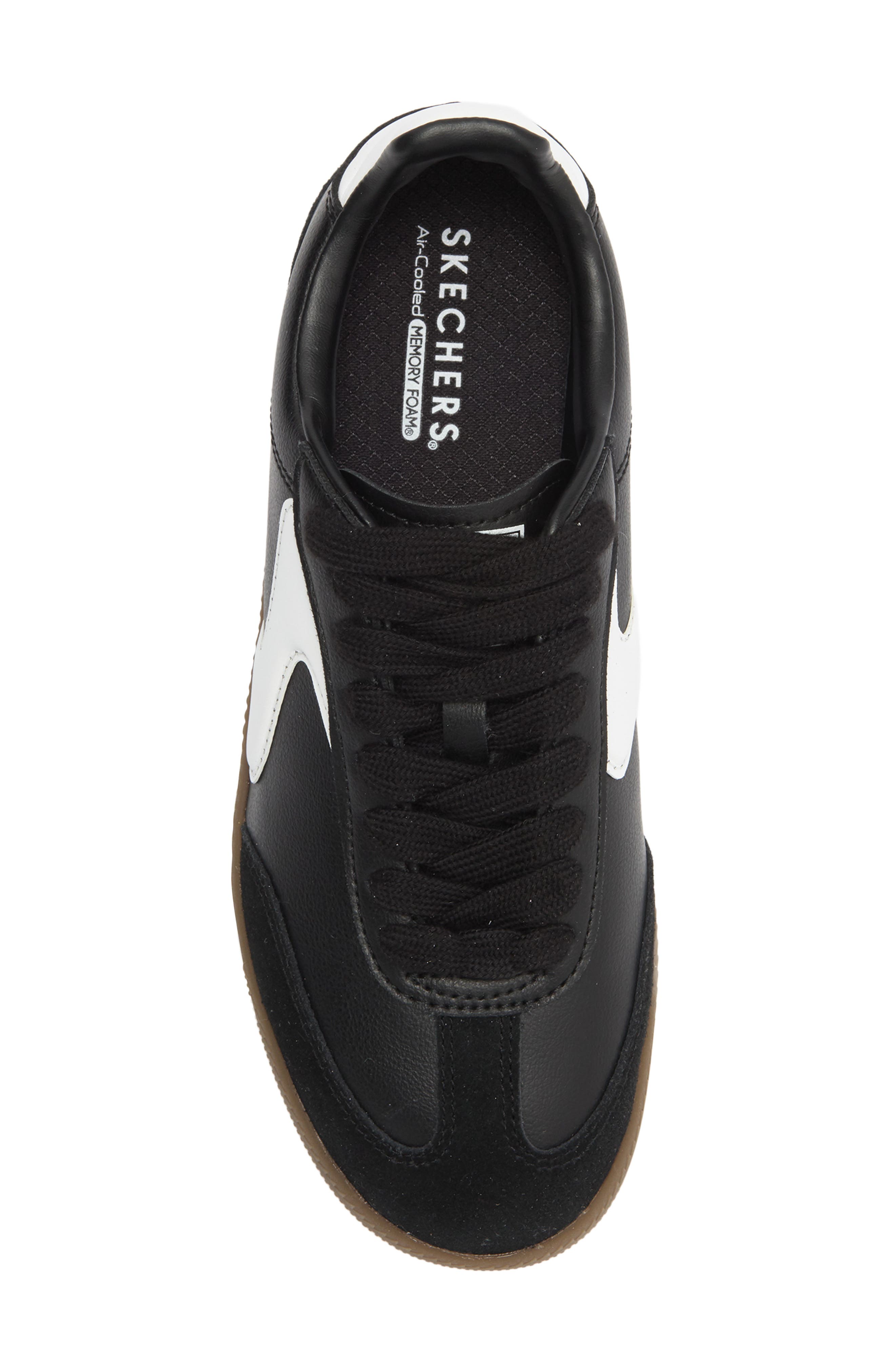 SKECHERS Kids' Hotshot Junior Varsity Sneaker, Alternate, color, Black/ White