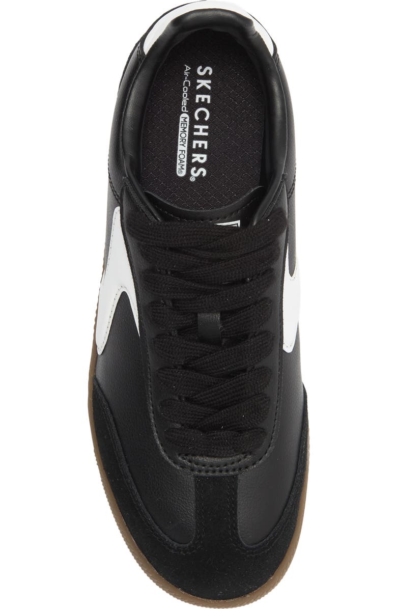 SKECHERS Kids' Hotshot Junior Varsity Sneaker, Alternate, color, Black/ White