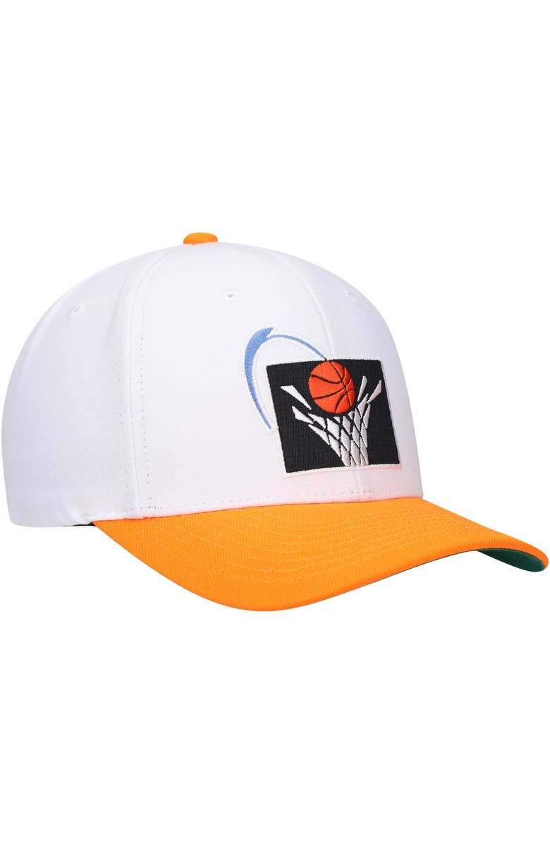 Mitchell & Ness Men's Mitchell & Ness White/Orange Cleveland Cavaliers Hardwood Classics Core 2-Tone 2.0 Pro Snapback Hat, Alternate, color,