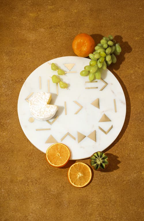 Tiramisu Aristocrat Geometric Marble Platter In White/gold
