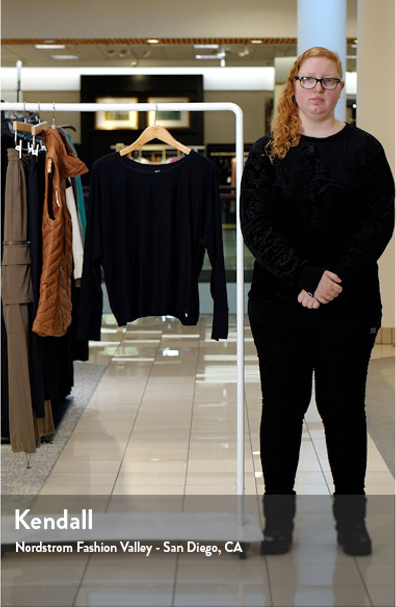 Featherweight Daydreamer Pullover, sales video thumbnail