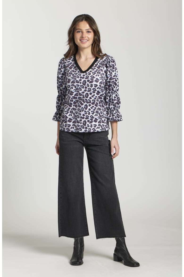 Geo Print V-Neck Shirt, Alternate, color, SILVER GREY