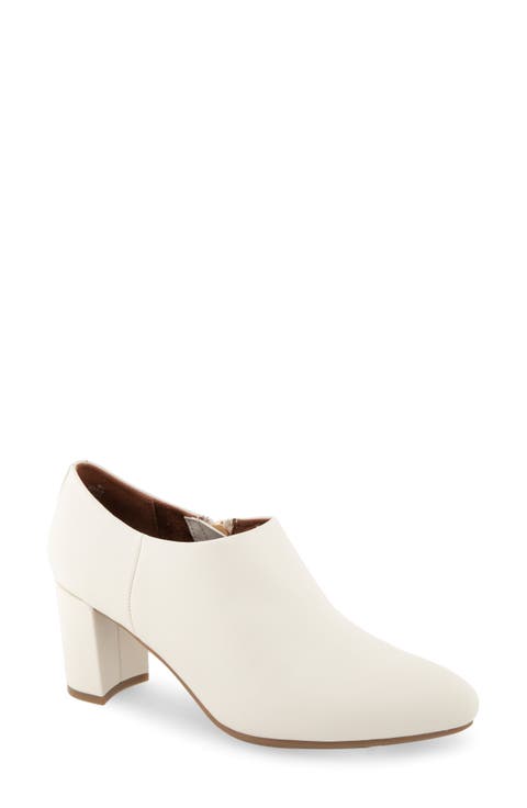Bree Block Heel Bootie (Women)