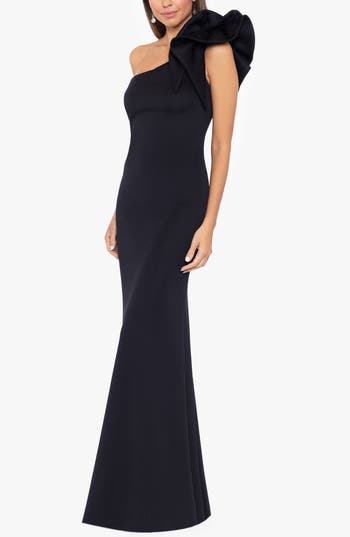 Betsy & Adam Ruffle One-shoulder Trumpet Gown In Black