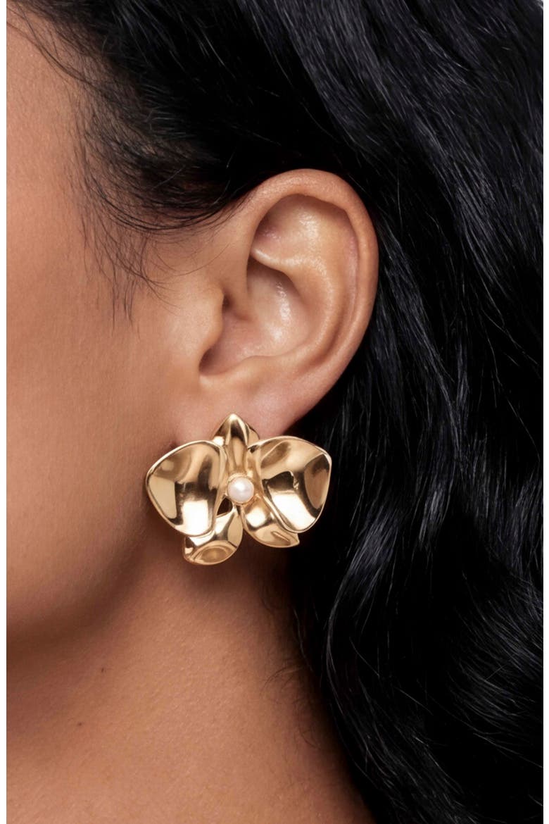 Freshwater Pearl Blossom Stud Earrings, Alternate, color, GOLD/ PEARL