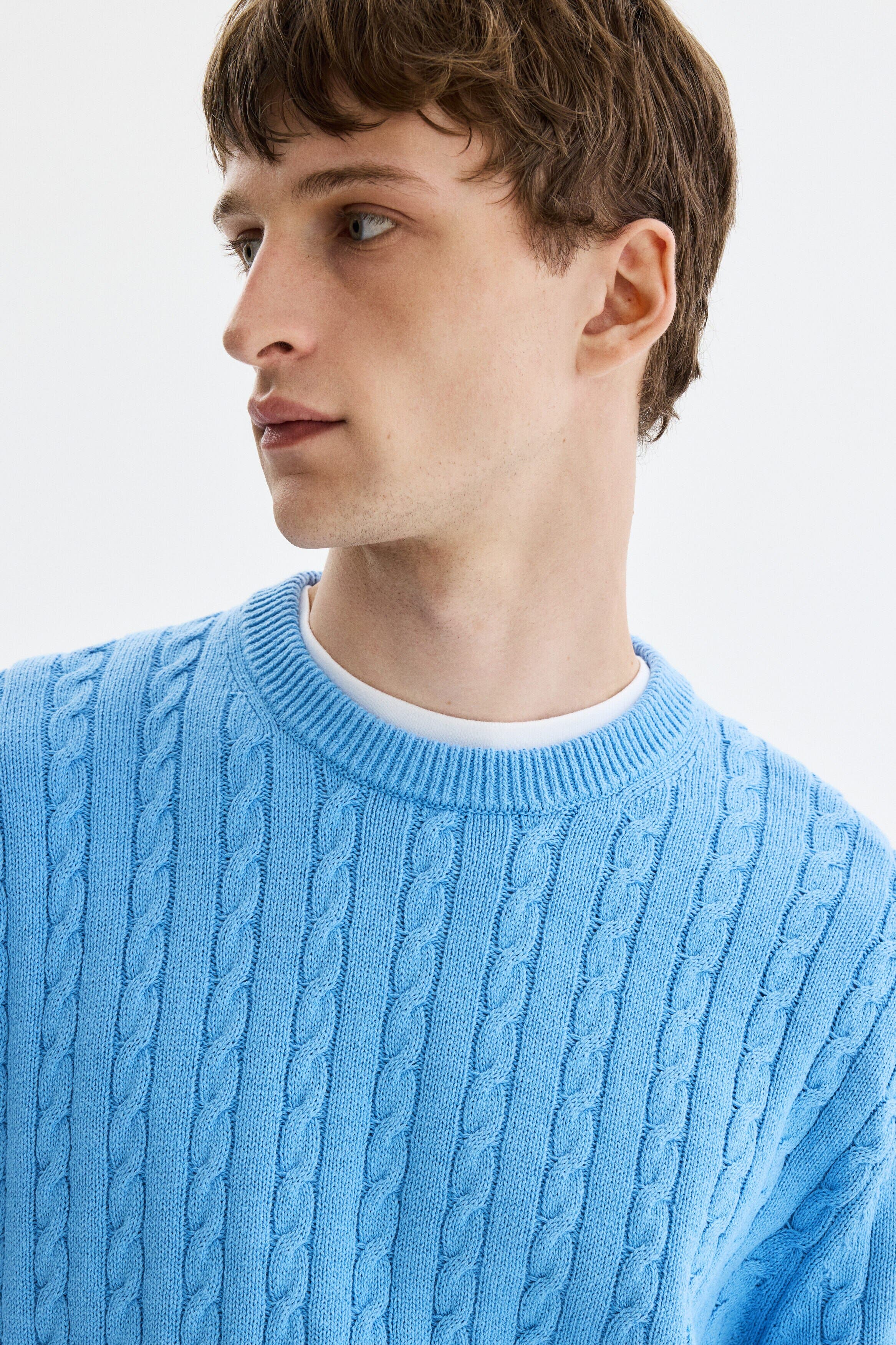 Regular-fit cable-knit sweater - image 4