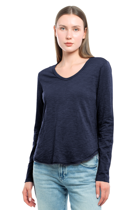 Long Sleeve V-Neck With Raw Hem Shirttail