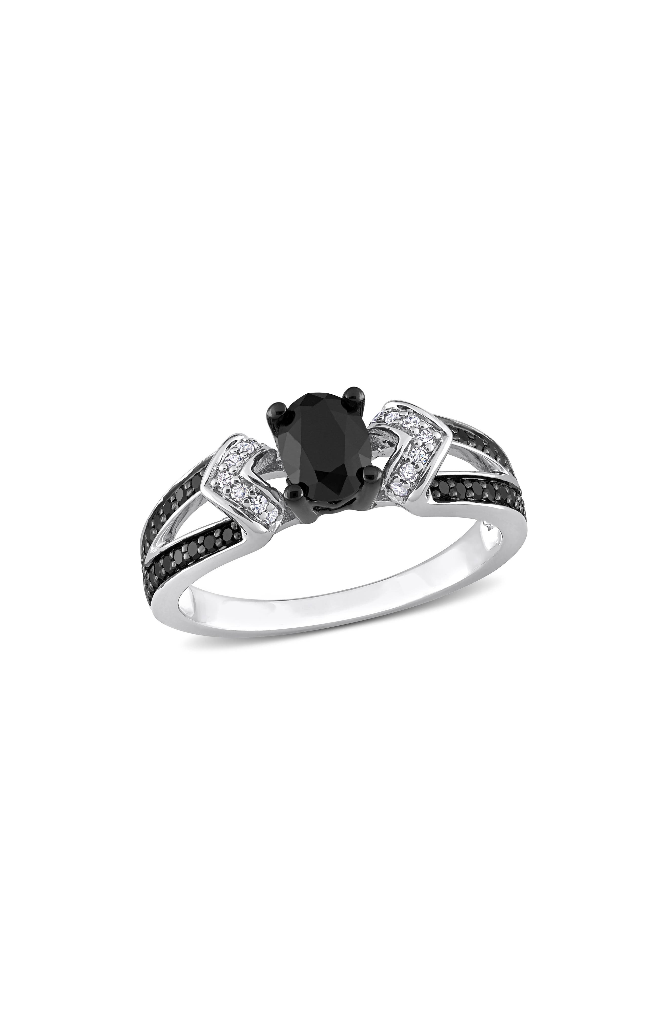 DELMAR Black & White Diamond Ring
