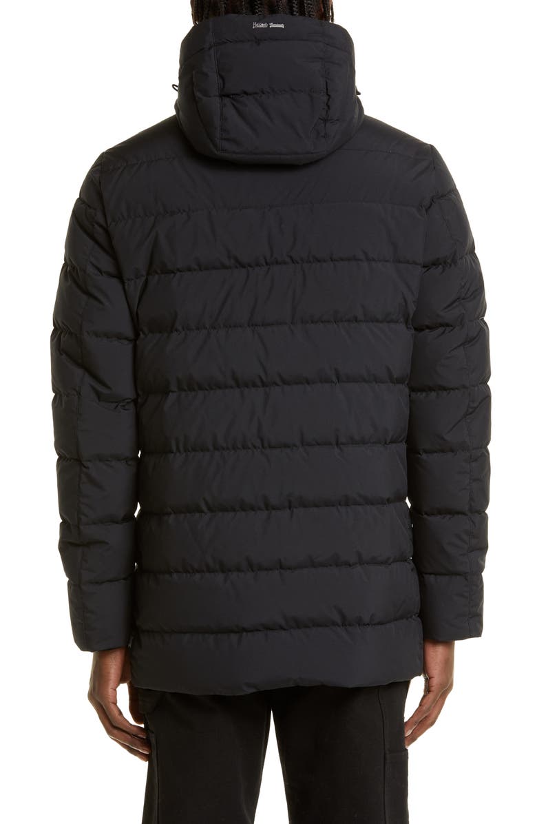HERNO／GORE-TEX Laminar court Laminar Oversize Gore-Tex Windstopper Coat in Black | Herno