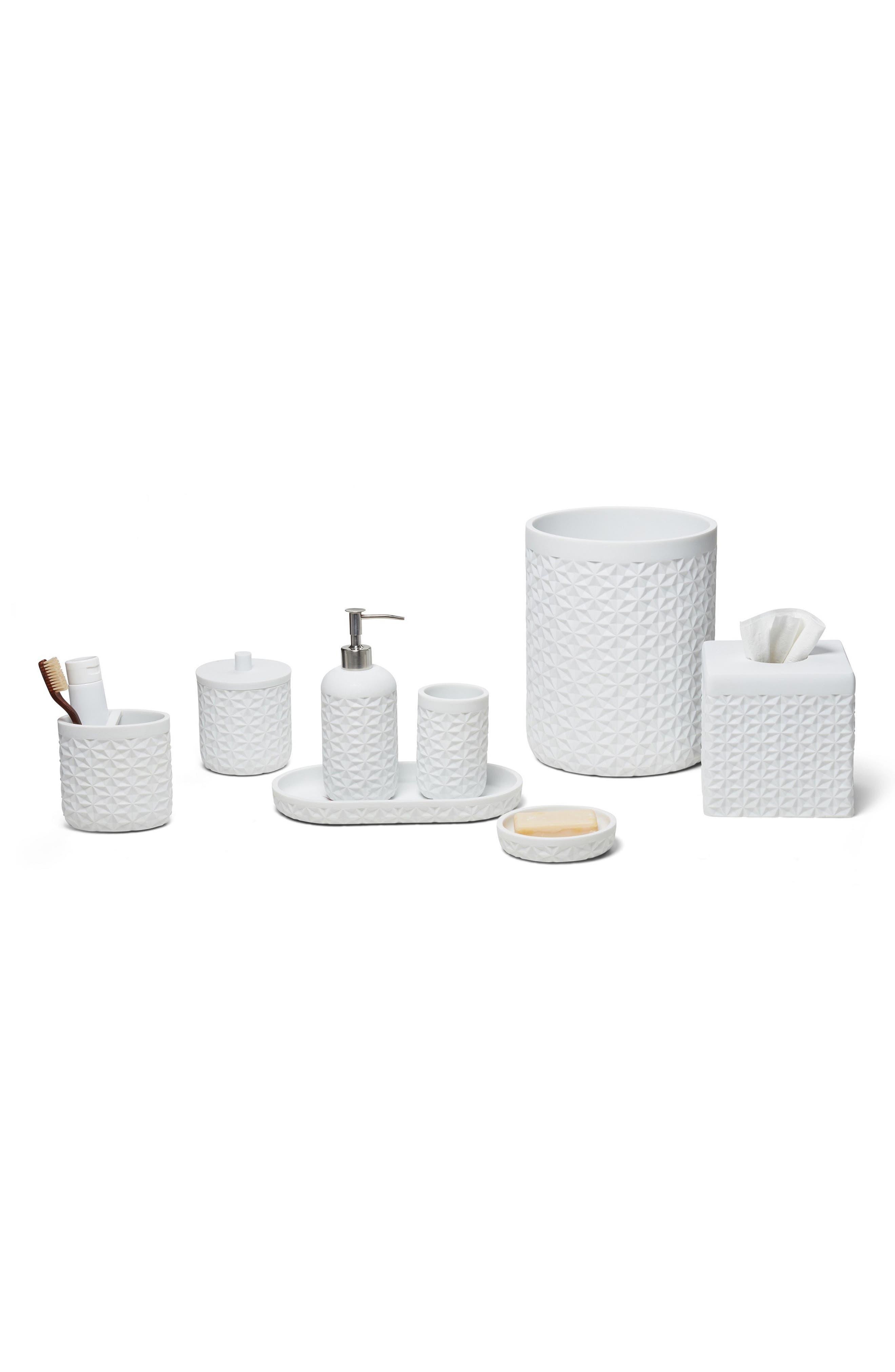 ROSELLI TRADING COMPANY Quilted 8-Piece Bath Accessory Set