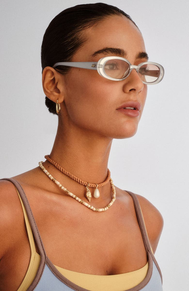 Le Specs Outta Love 51mm Oval Sunglasses, Alternate, color, Silver Pearl / Light Brown