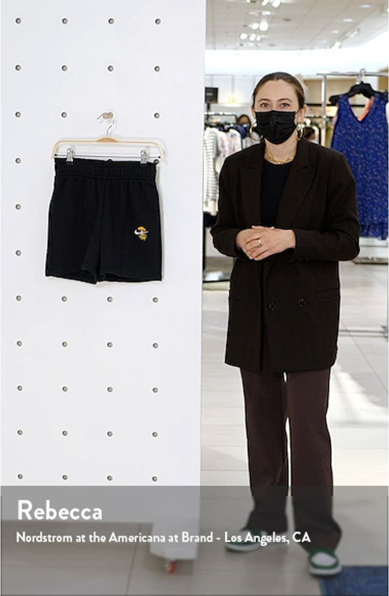 Sportswear Pleated Shorts, sales video thumbnail