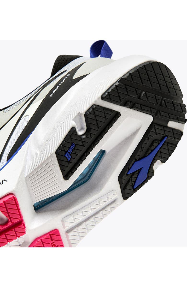Diadora Mythos Blushield Vigore 5 Running Shoe, Alternate, color, White/ Black/ Silver