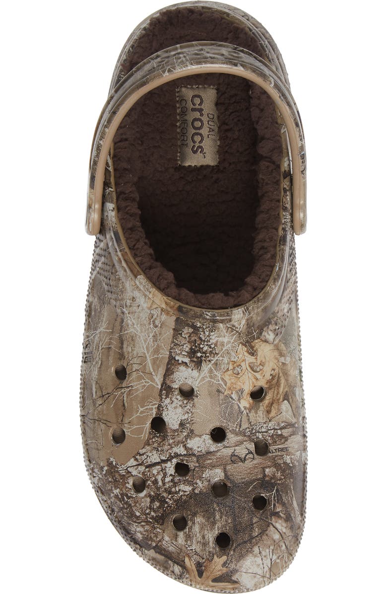 CROCS <sup>™</sup> Classic Lined Slipper, Alternate, color, Chocolate/ Chocolate