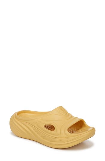 Vionic Cove Rx Recovery Sandal In Yellow