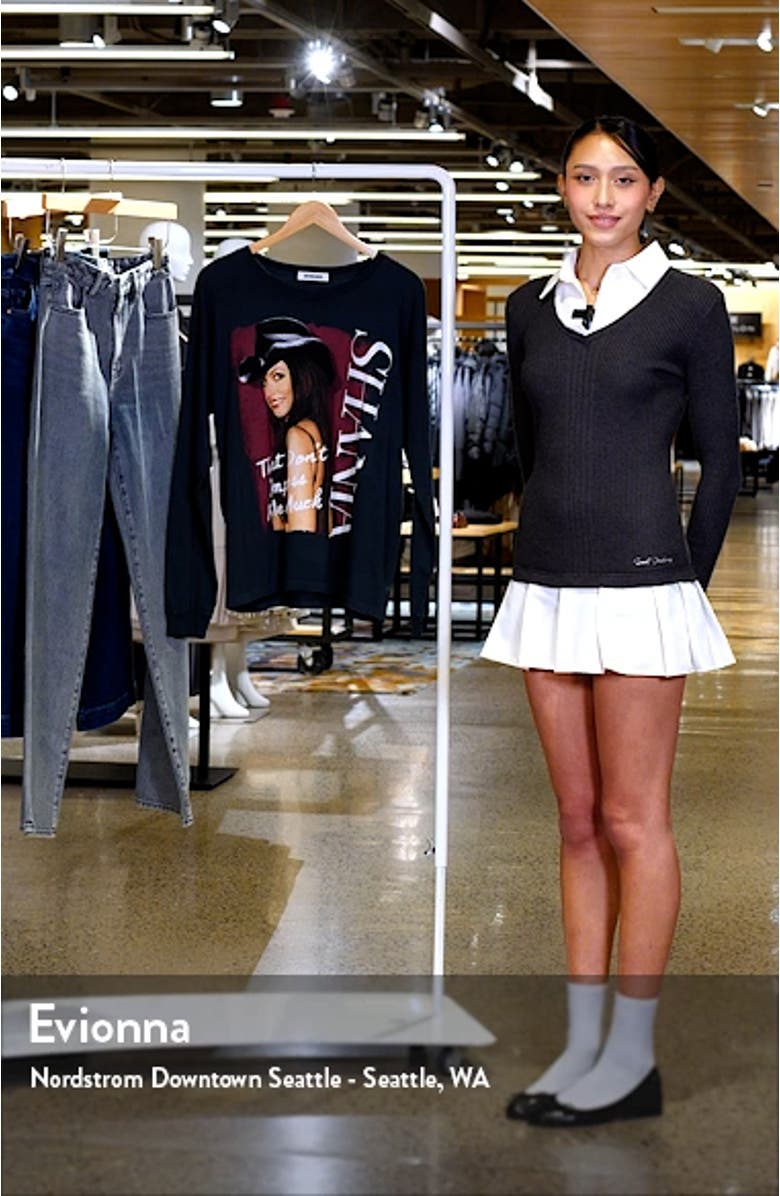 Shania Twain That Don't Impress Me Long Sleeve Cotton Graphic T-Shirt, sales video thumbnail