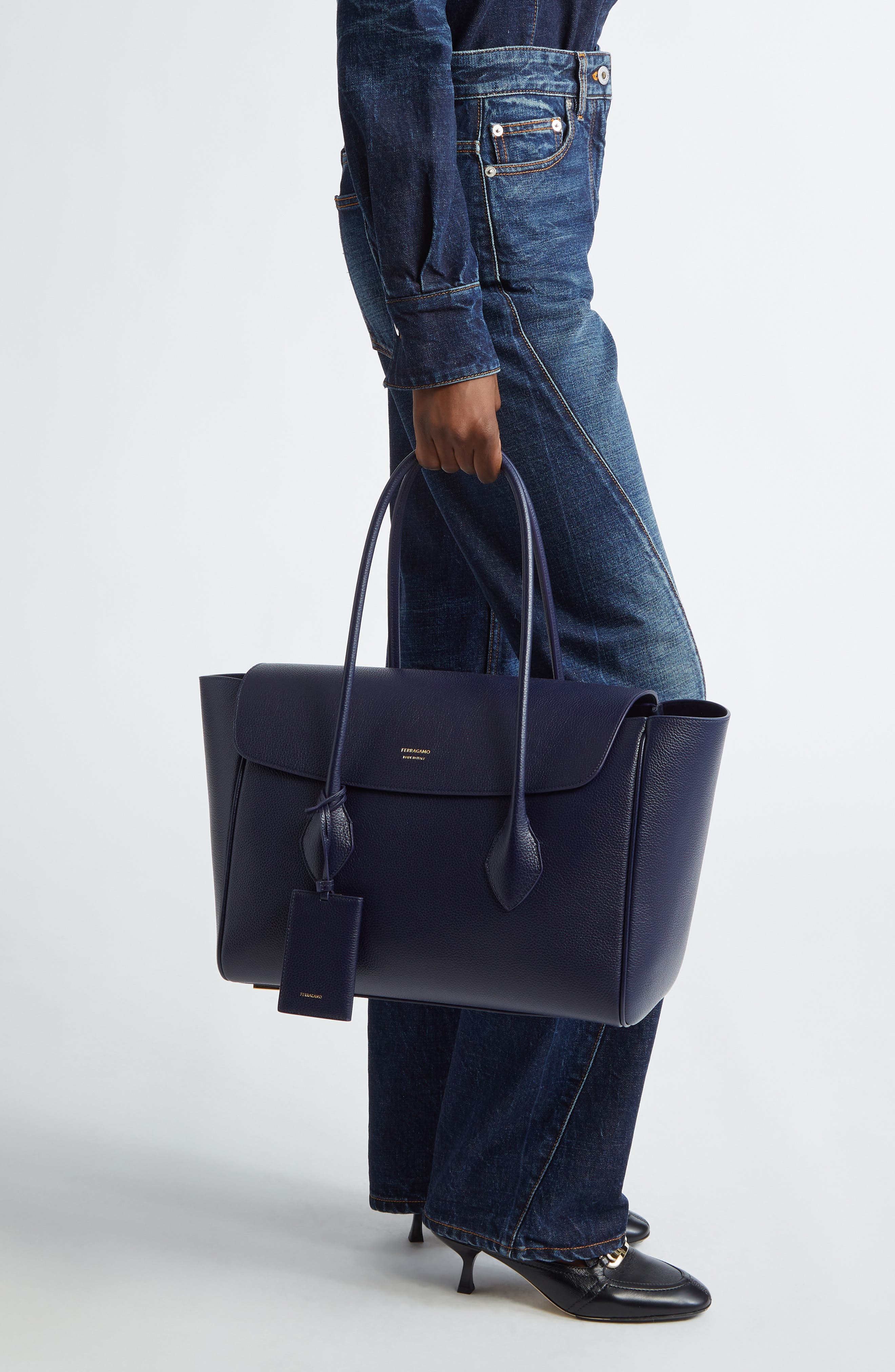 FERRAGAMO Large Firenze Leather Tote, Alternate, color, 