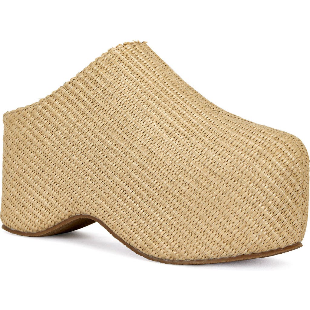 Azalea Wang Teatree Platform Clog In Beige
