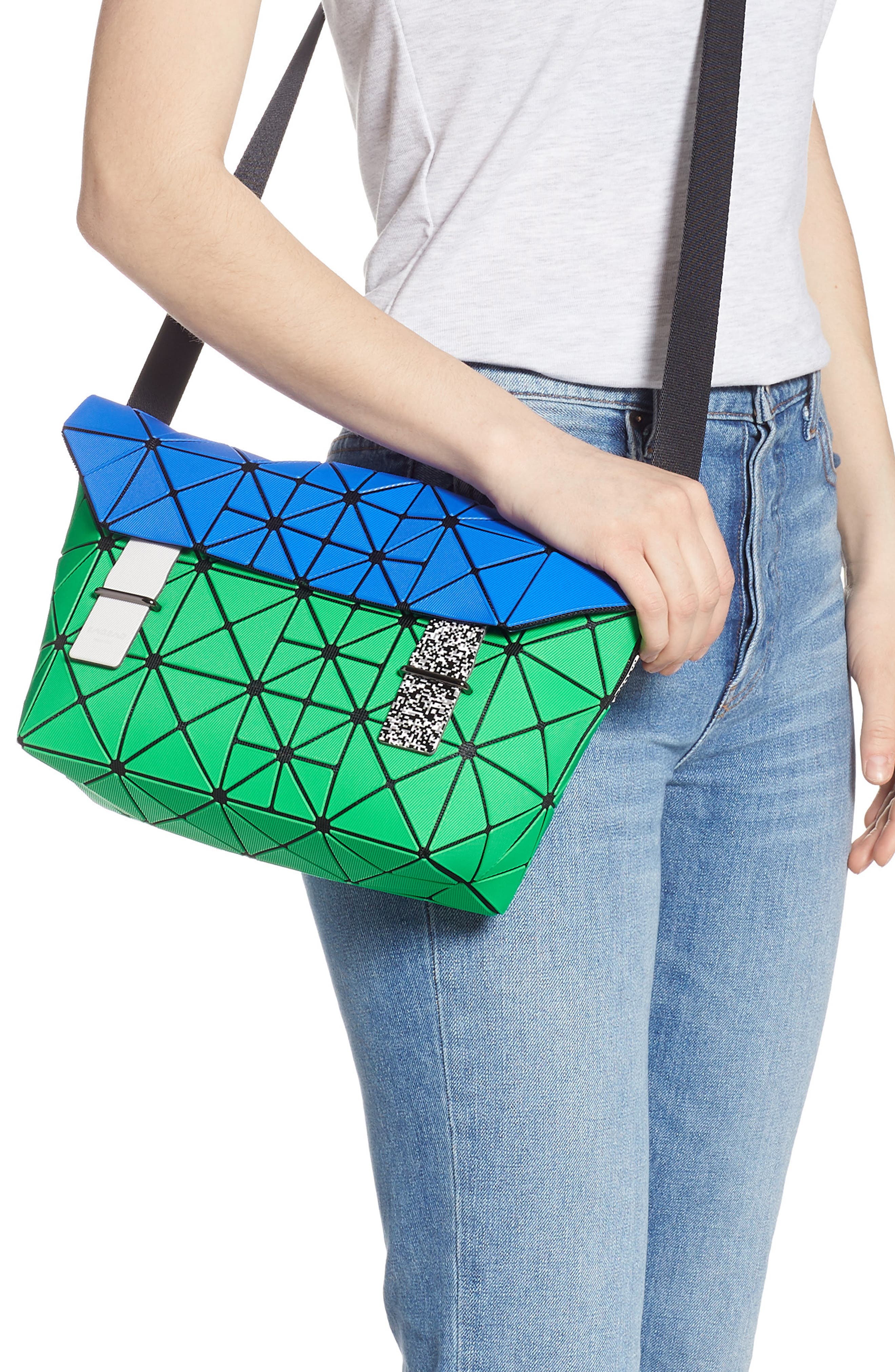Bao Bao Issey Miyake Pixel Messenger Bag, Alternate, color, 