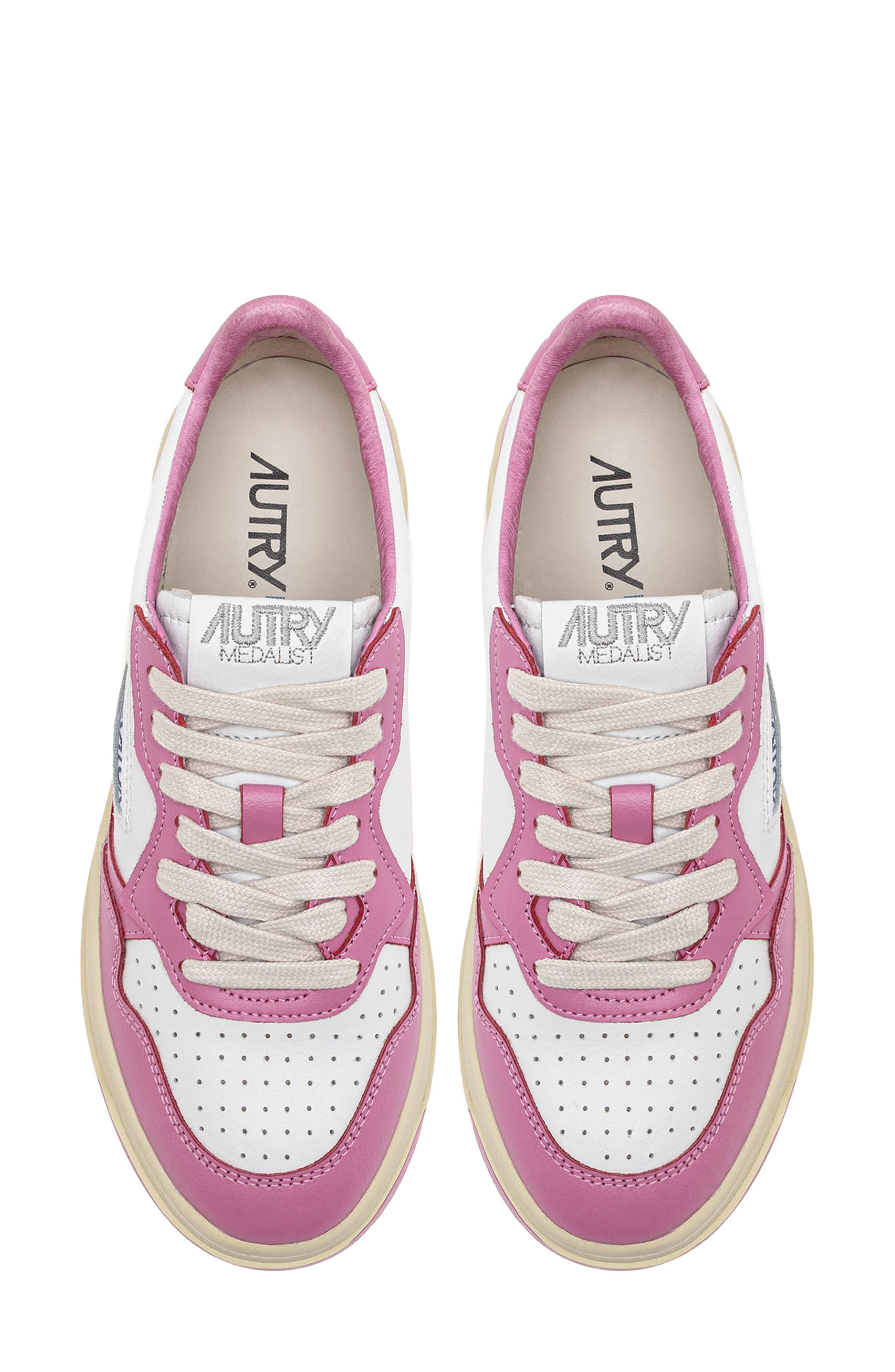 AUTRY Medalist Low Sneaker, Alternate, color, White/ Mauve