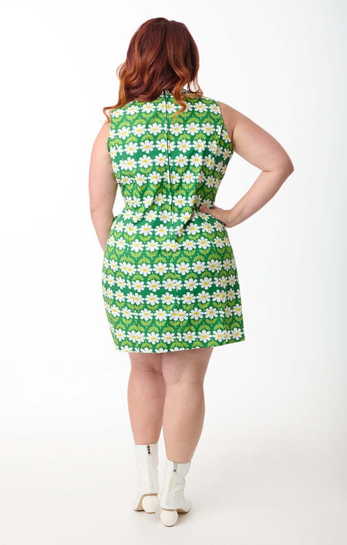 Smak Parlour Plus Size 1960s Sleeveless Mod Shift Dress In Green