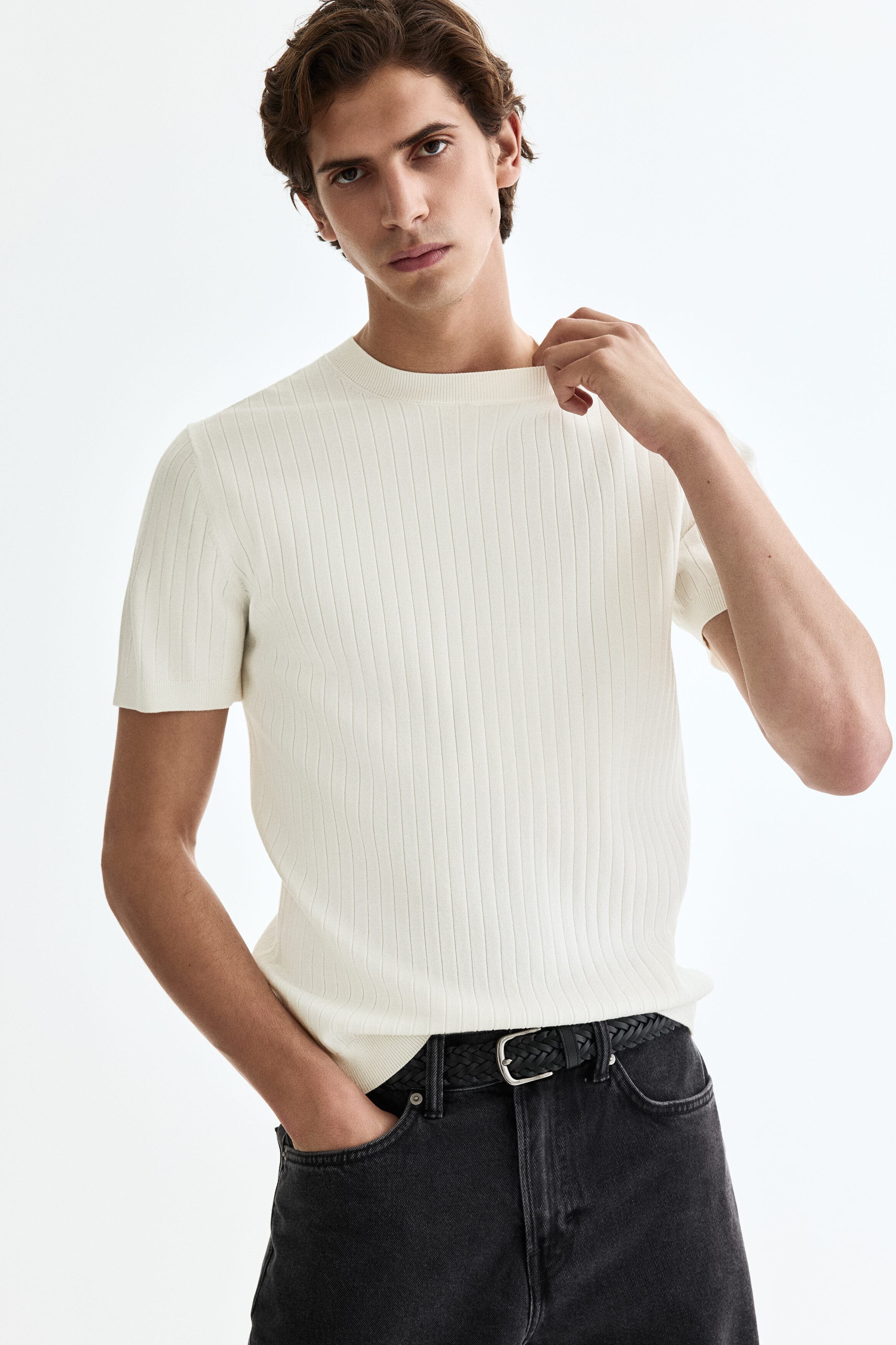 Slim Fit Knitted T-shirt - image 4