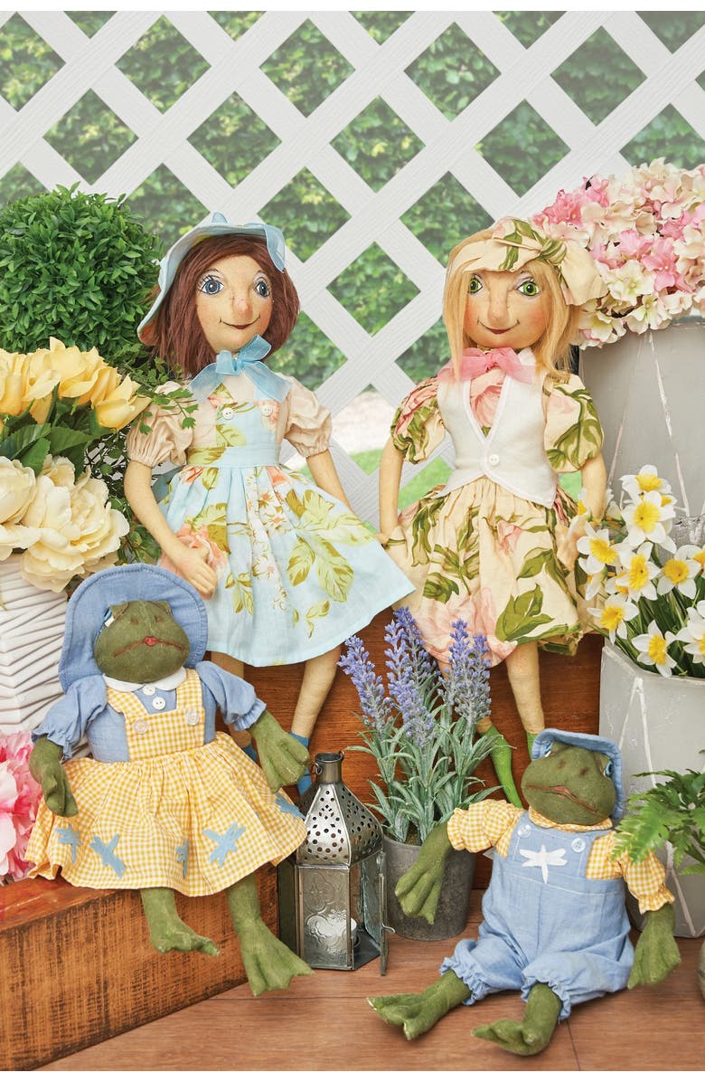 Gallerie II Lola Girl Gathered Traditions Joe Spencer Figure Art Doll, Alternate, color, White