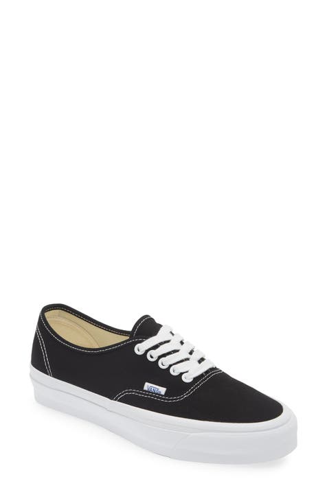 Black lace up shops vans womens