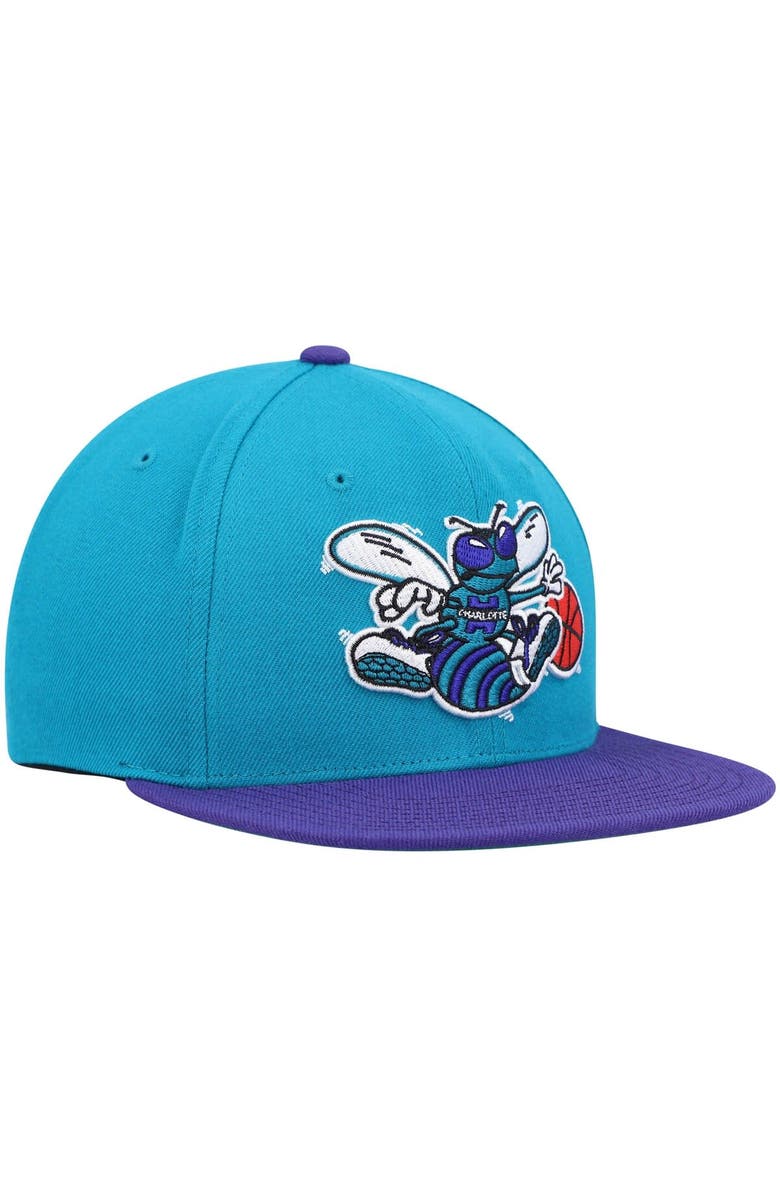 Mitchell & Ness Men's Mitchell & Ness Teal/Purple Charlotte Hornets Hardwood Classics Team Two-Tone 2.0 Snapback Hat, Alternate, color, Teal