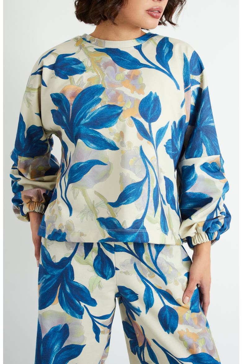 Tracker Pullover, Alternate, color, Blue flowers