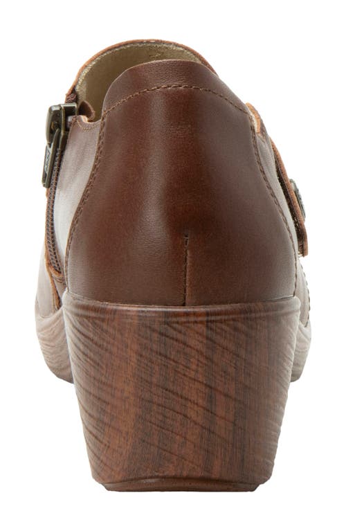 Alegria By Pg Lite Silah Clog In Brown