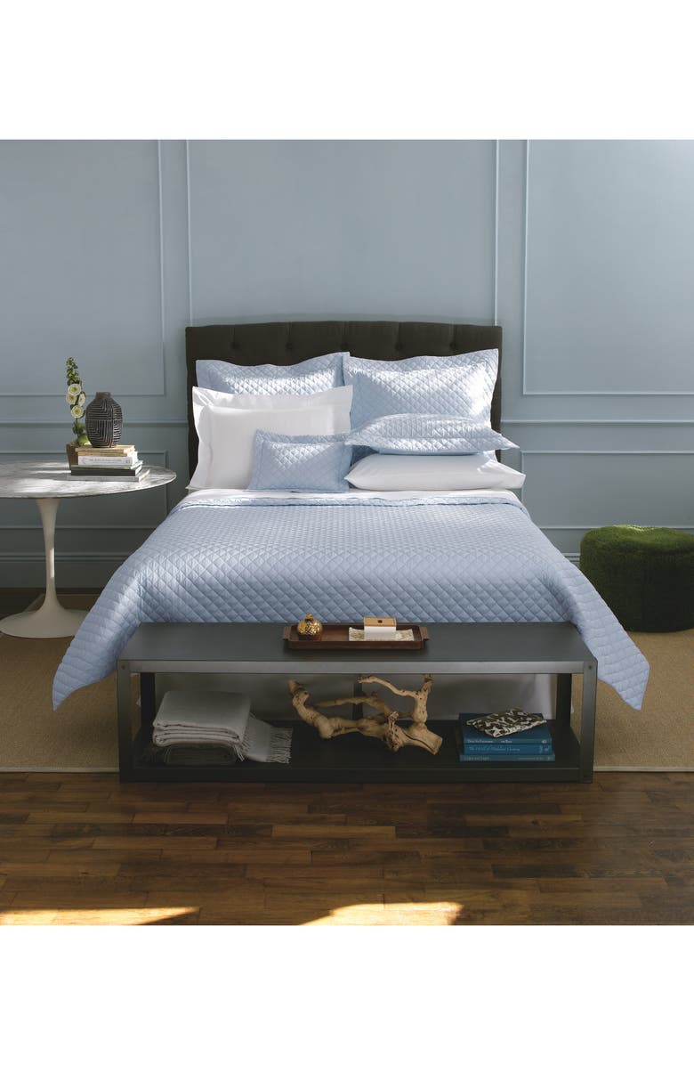 Matouk Gemma 520 Thread Count Quilt, Alternate, color,