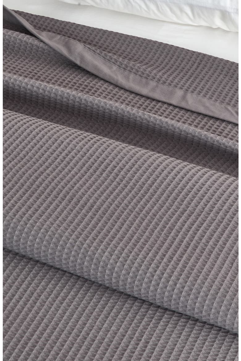 Super Soft Cotton All-Season Waffle Weave Throw Blanket, Alternate, color, DARK GREY