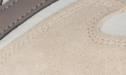 New Balance Gender Neutral 471 Sneaker