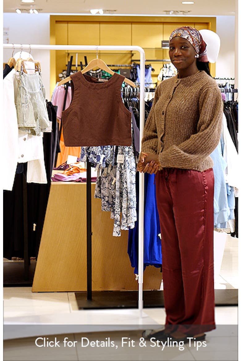 Quinn Sleeveless Linen Blend Crop Top video