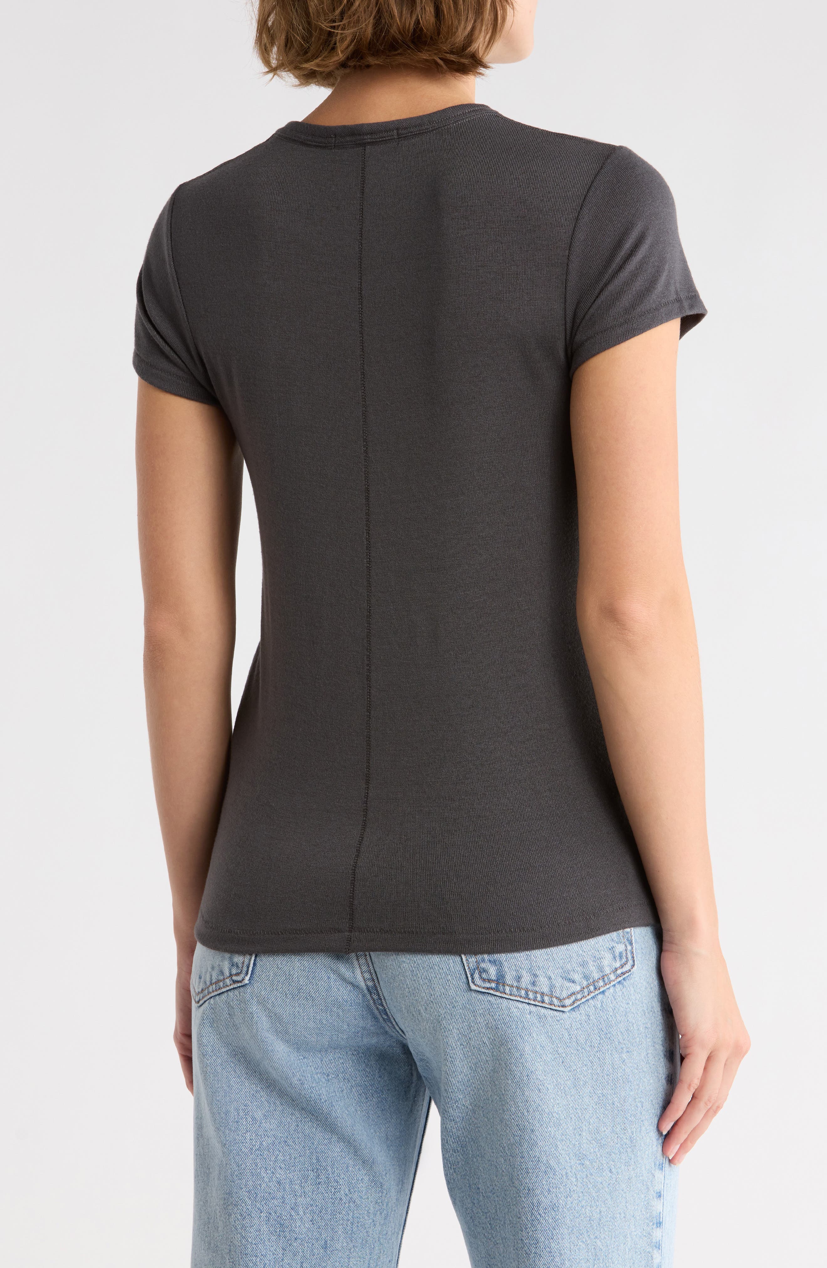 Lea T-Shirt - image 4