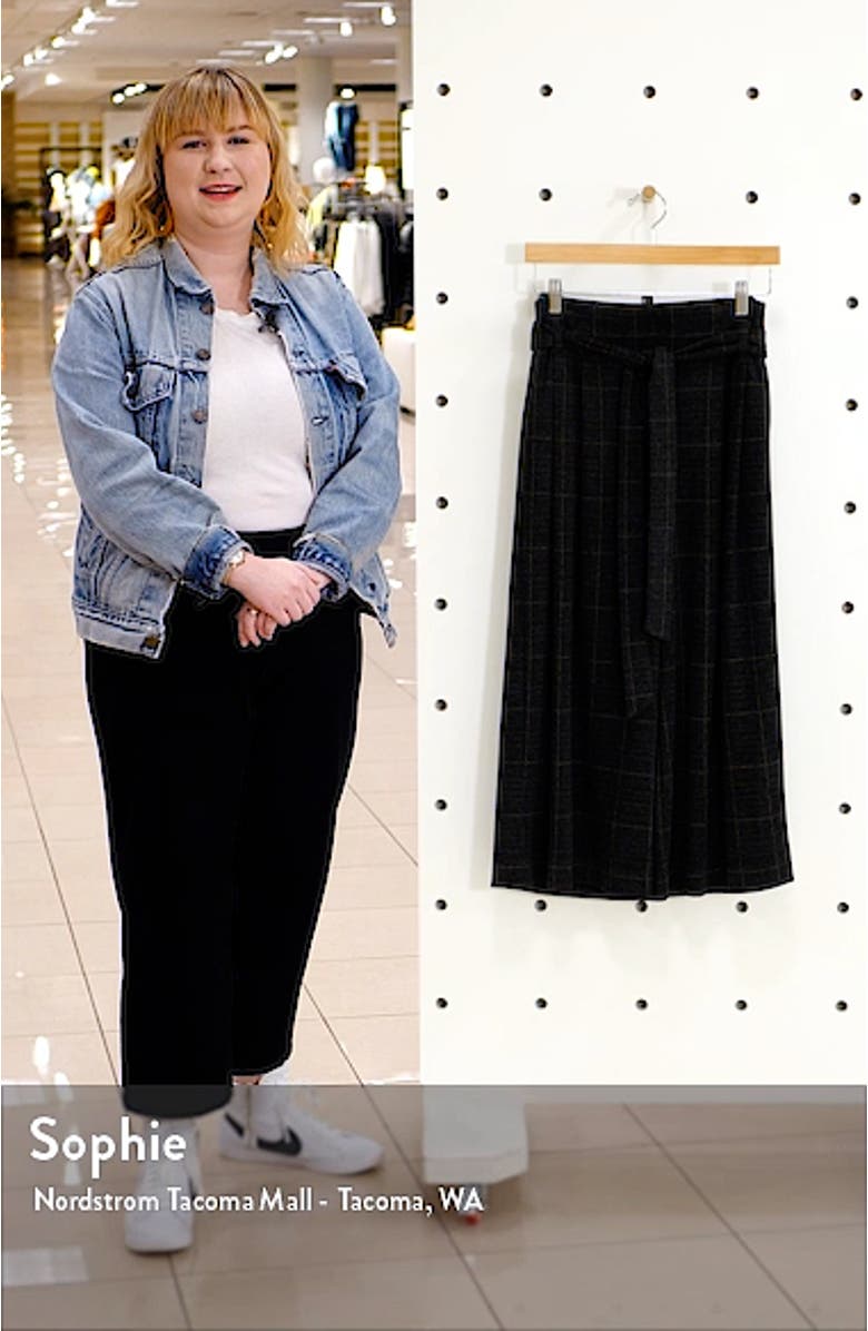 ́ Siri Tie Waist Crop Pants, sales video thumbnail