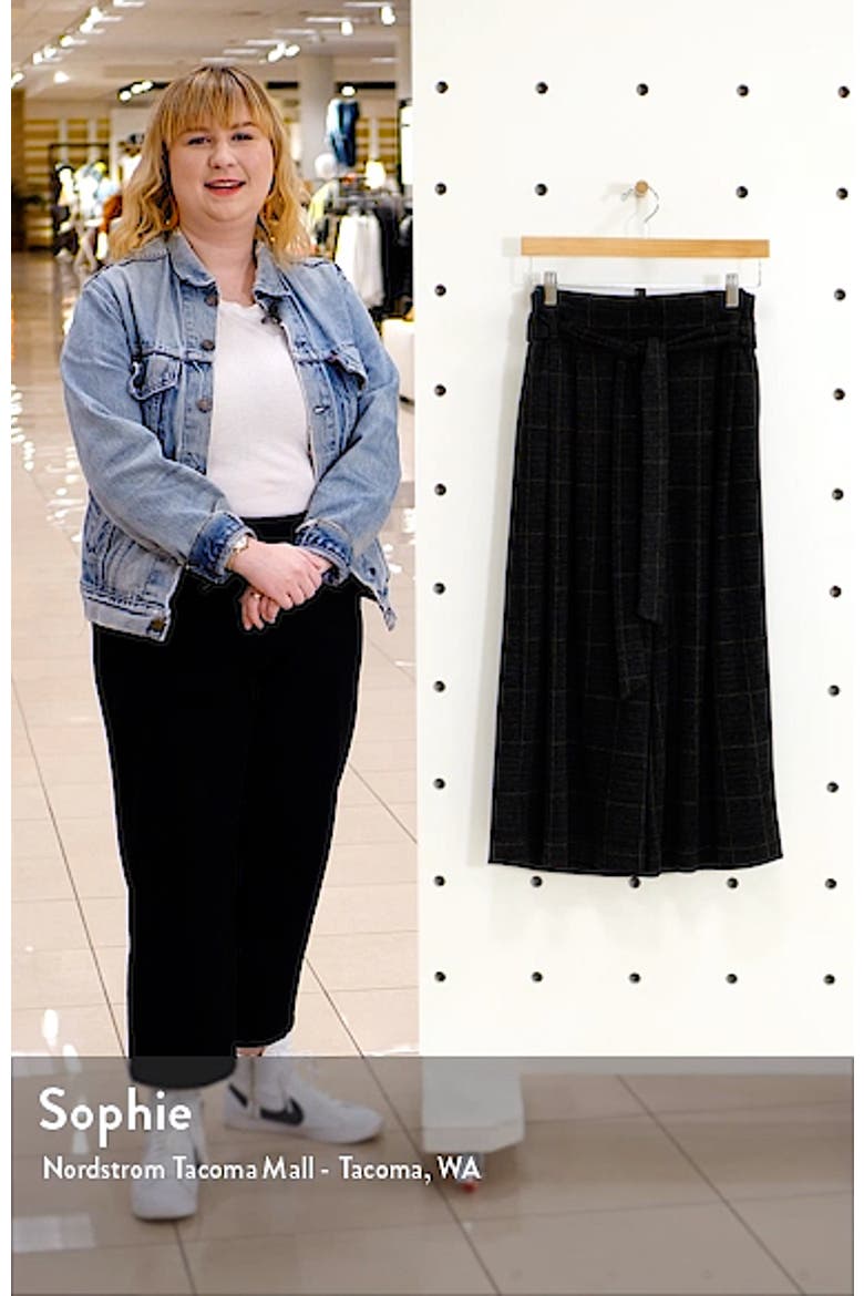 Lyssé Siri Tie Waist Crop Pants video
