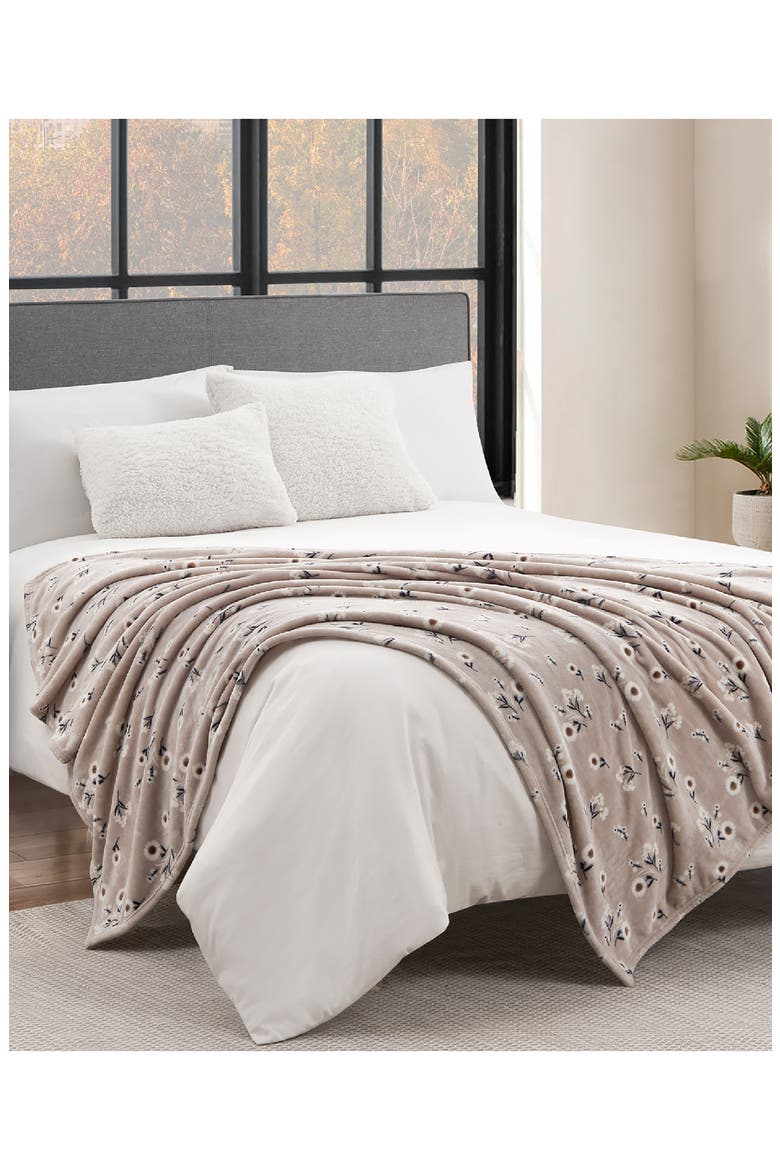 Cozy Plush Throw Blanket, Alternate, color, BEIGE FLORAL