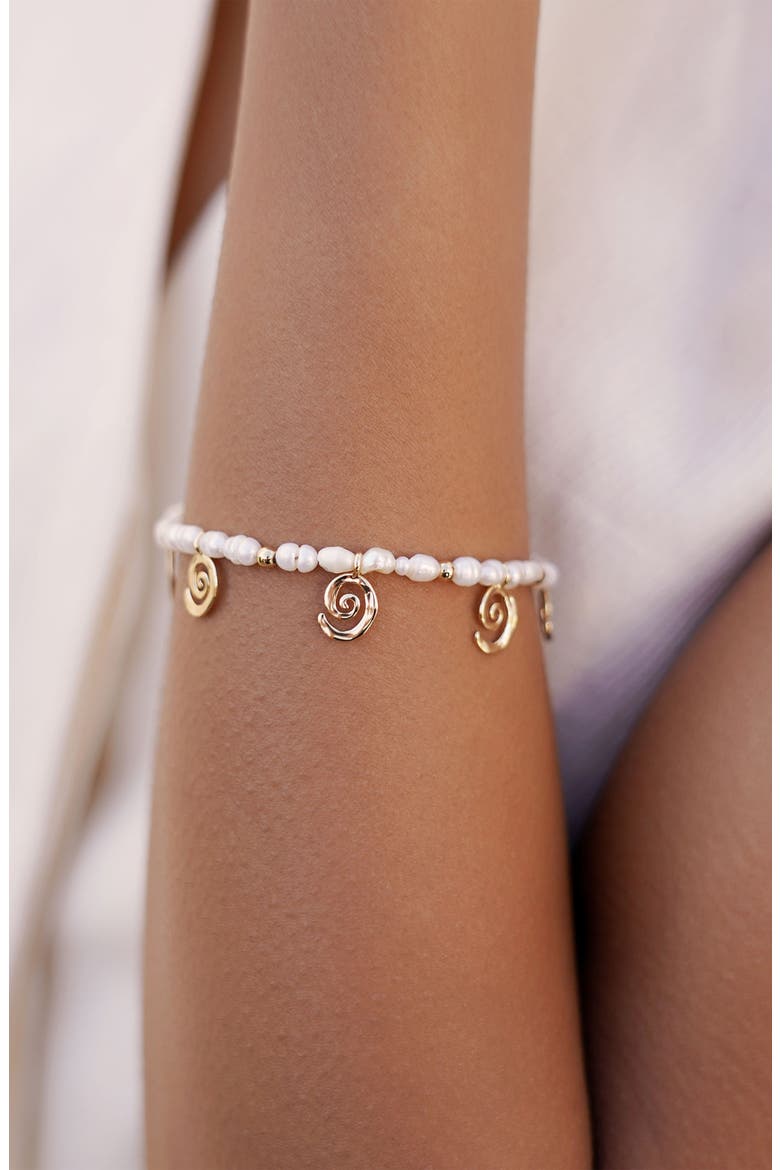Aura Swirl Pendant Freshwater Pearl Bracelet, Alternate, color, GOLD