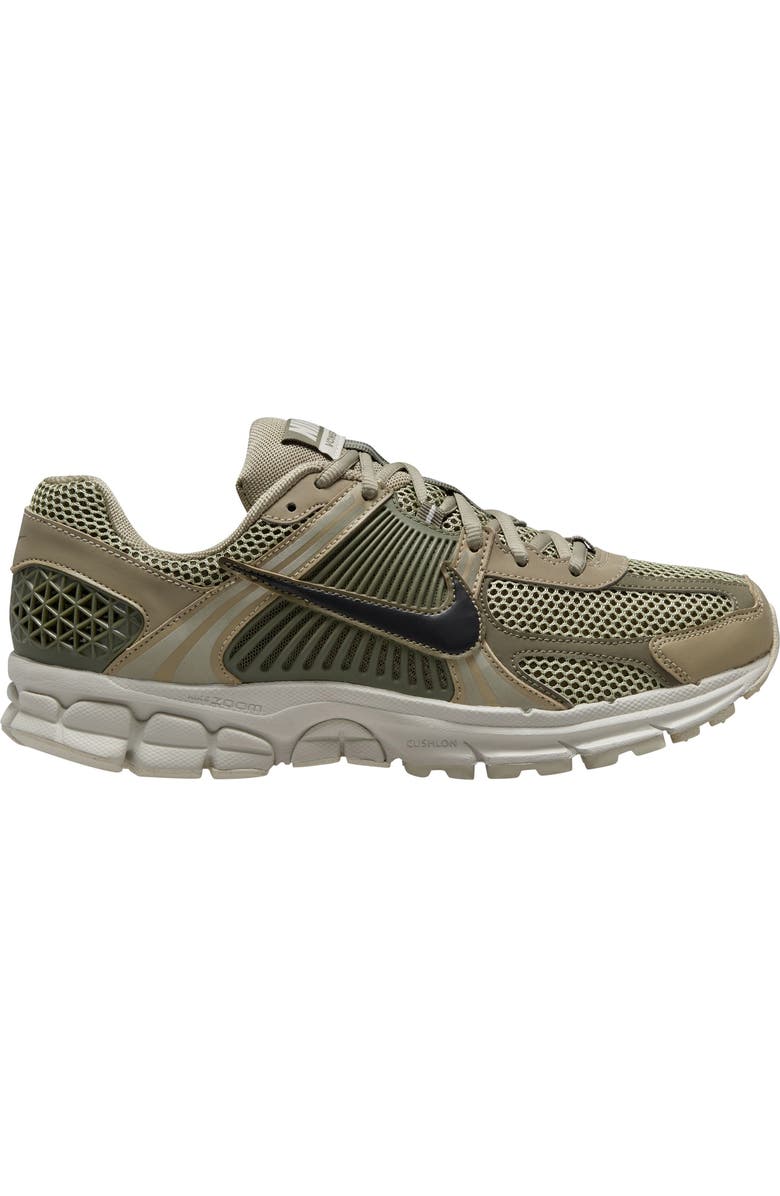 Nike Zoom Vomero 5 Sneaker, Main, color,