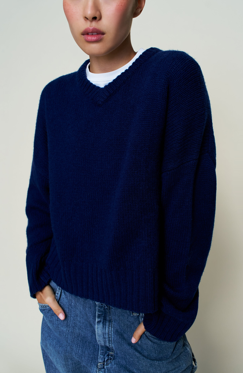 Guizio Joni Cashmere V Neck Jumper In Blue