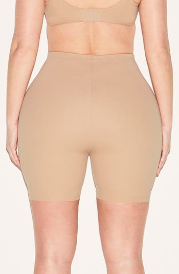 Hip Enhancing Mid Thigh Padded Shorts